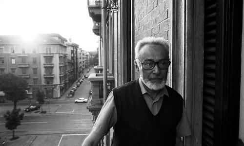 Primo-Levi-in-Turin-1985-009